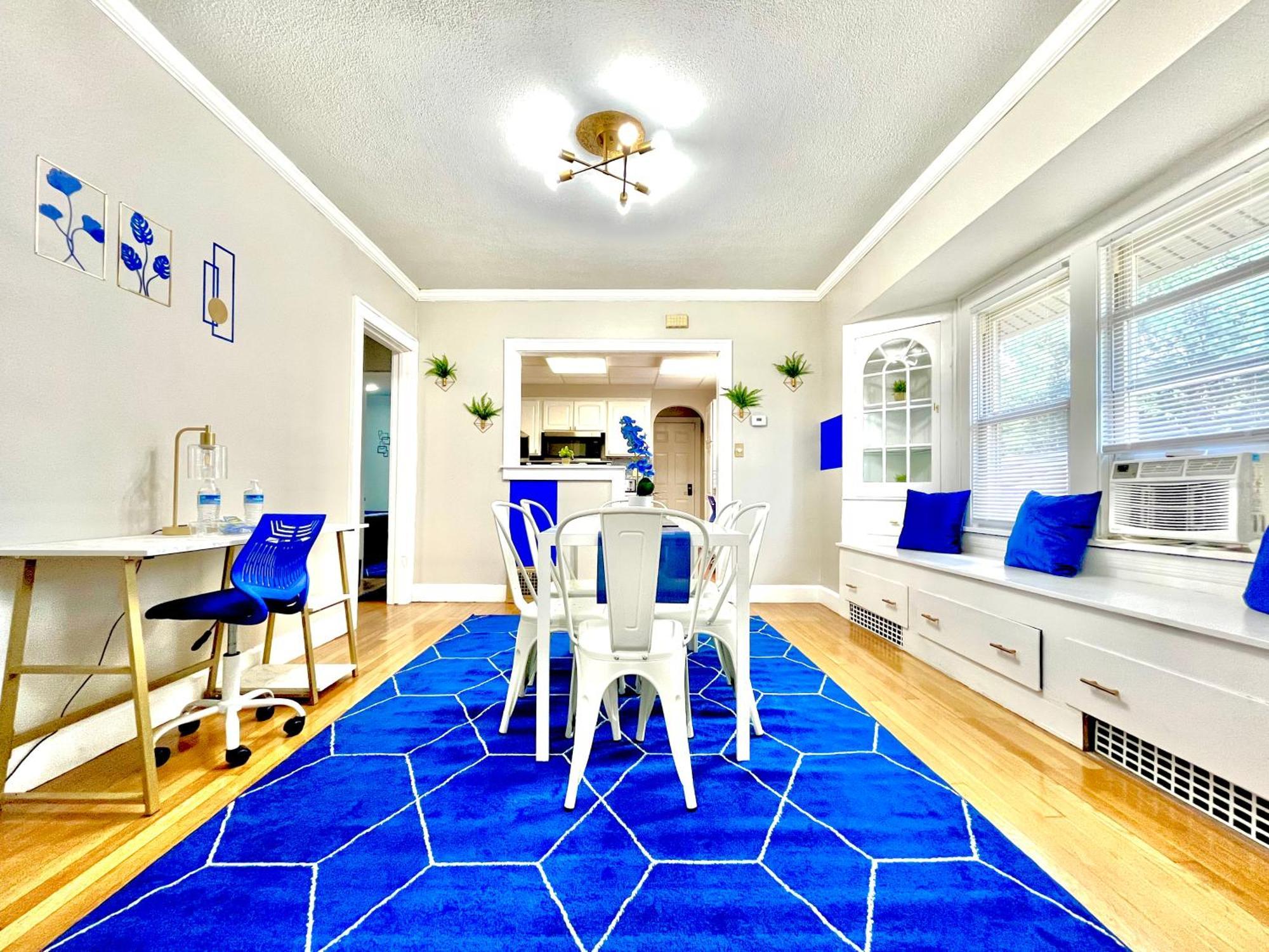 The Sapphire Haven - Your Old Brooklyn Oasis Awaits Families, Couples, Business Travelers Near Downtown With Parking, 300 Mb Wifi & Self Check-In Cleveland Exterior foto