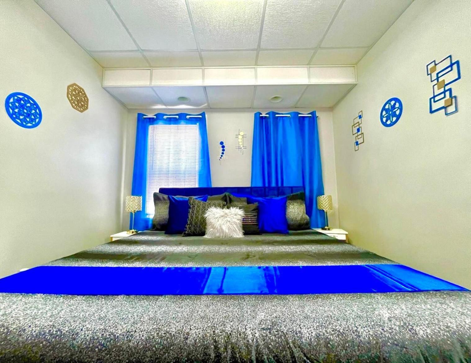 The Sapphire Haven - Your Old Brooklyn Oasis Awaits Families, Couples, Business Travelers Near Downtown With Parking, 300 Mb Wifi & Self Check-In Cleveland Exterior foto
