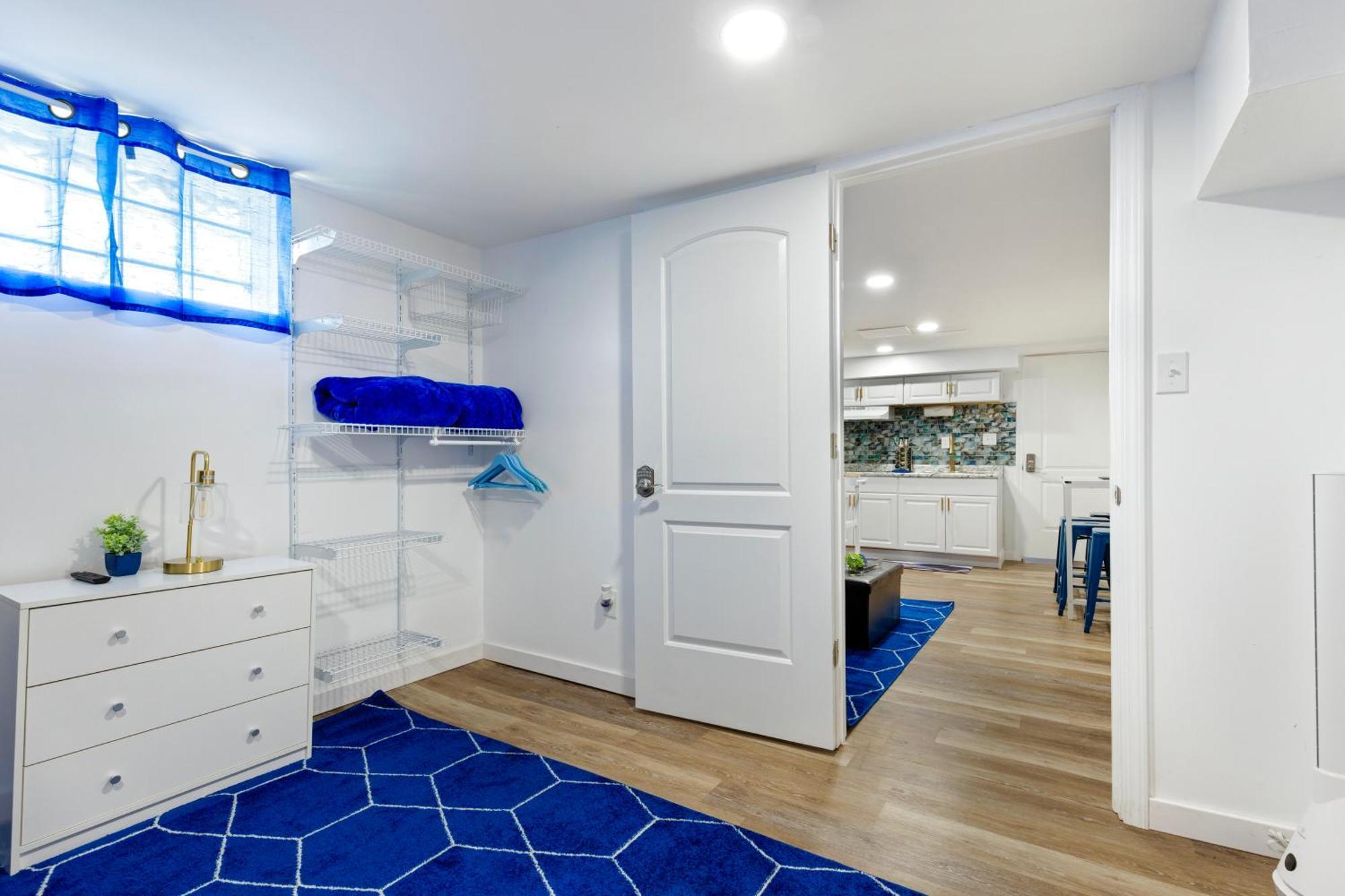 The Sapphire Haven - Your Old Brooklyn Oasis Awaits Families, Couples, Business Travelers Near Downtown With Parking, 300 Mb Wifi & Self Check-In Cleveland Exterior foto