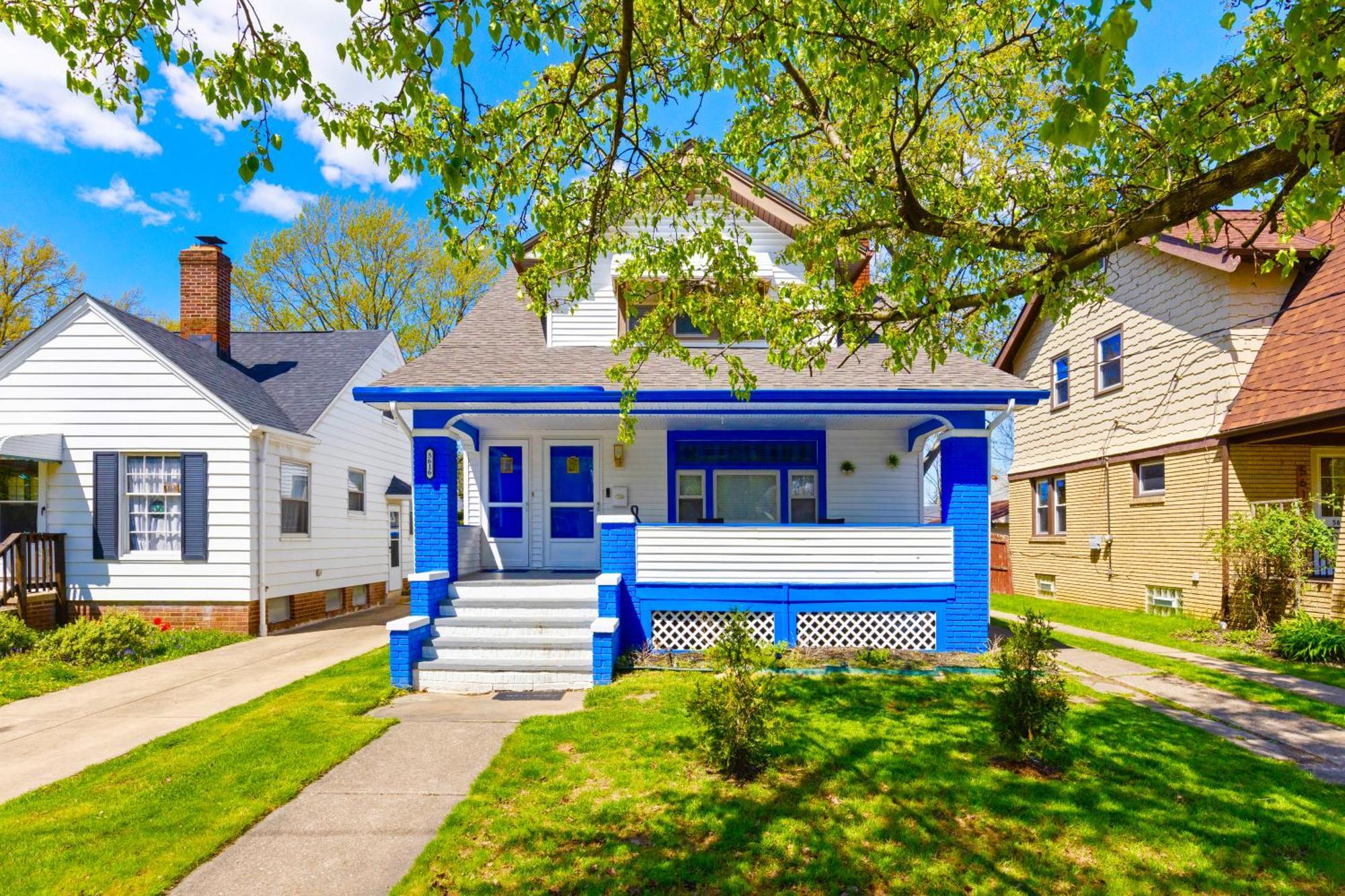 The Sapphire Haven - Your Old Brooklyn Oasis Awaits Families, Couples, Business Travelers Near Downtown With Parking, 300 Mb Wifi & Self Check-In Cleveland Exterior foto